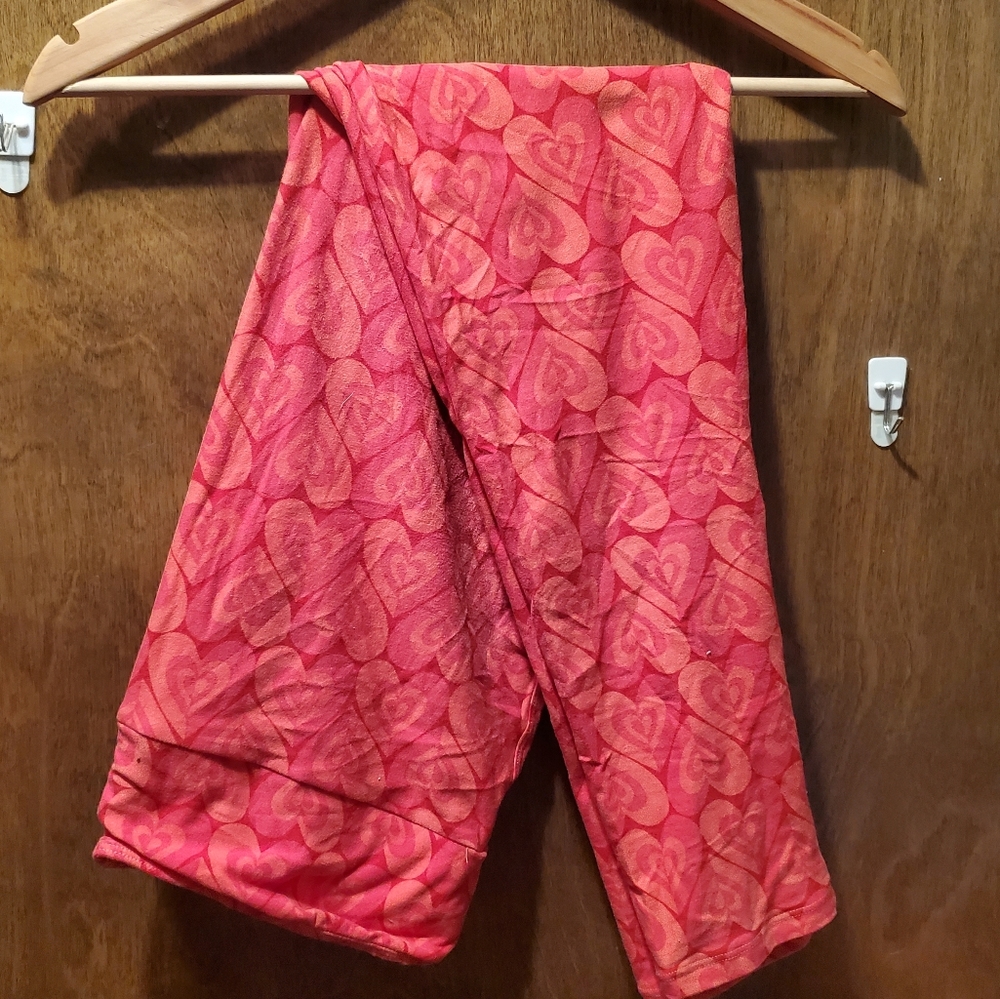 Lularoe TC Valentine leggings